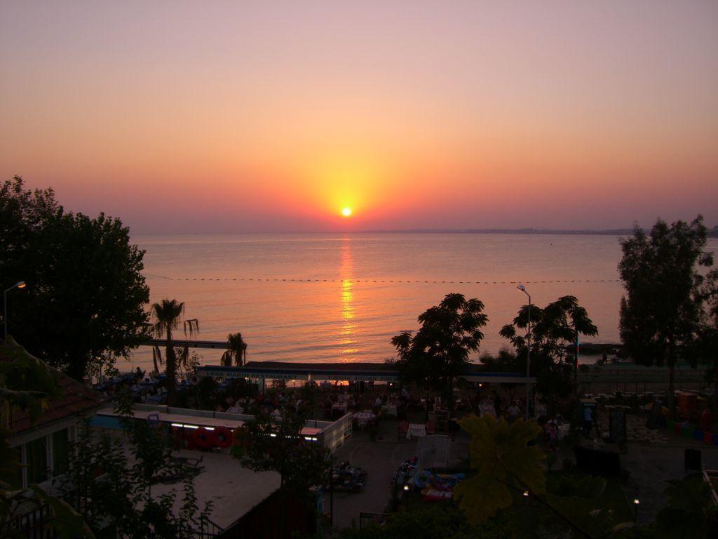 Neptun Hotel Side Kültér fotó