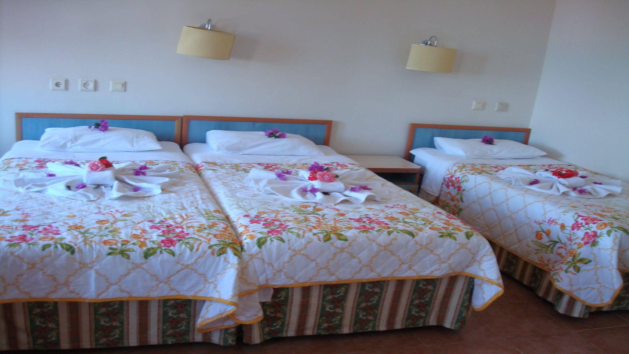 Neptun Hotel Side Kültér fotó